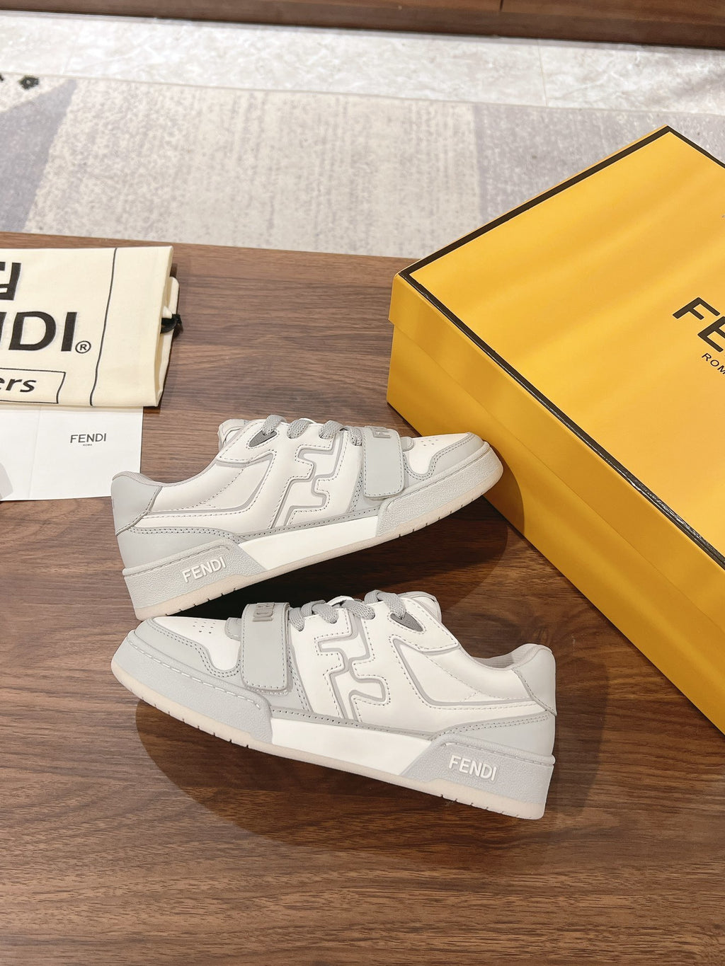Fendi Wmns Match White Grey