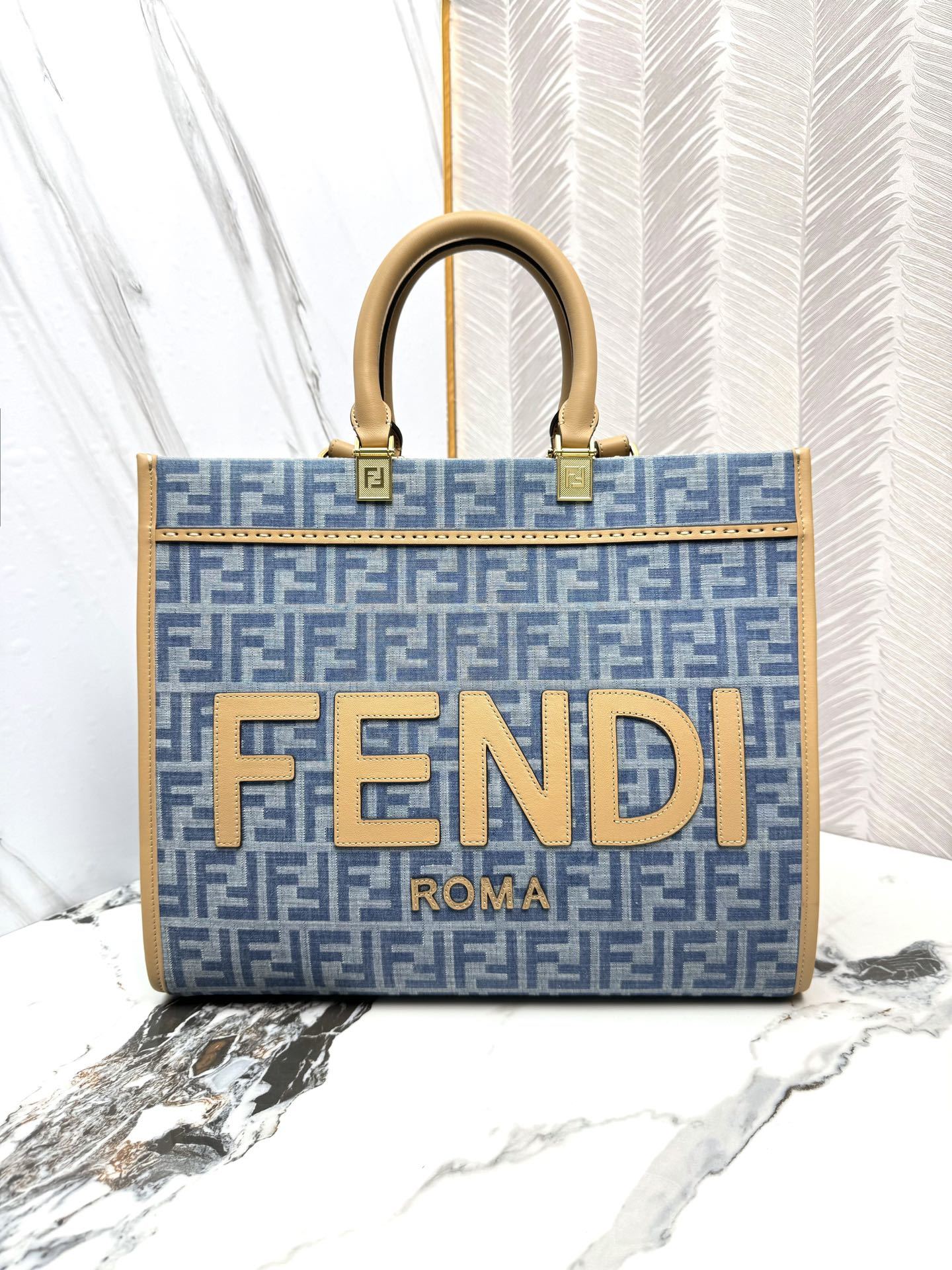 Fendi Sunshine Tote Roma