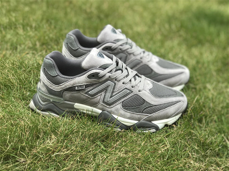 New Balance 9060 Cinza