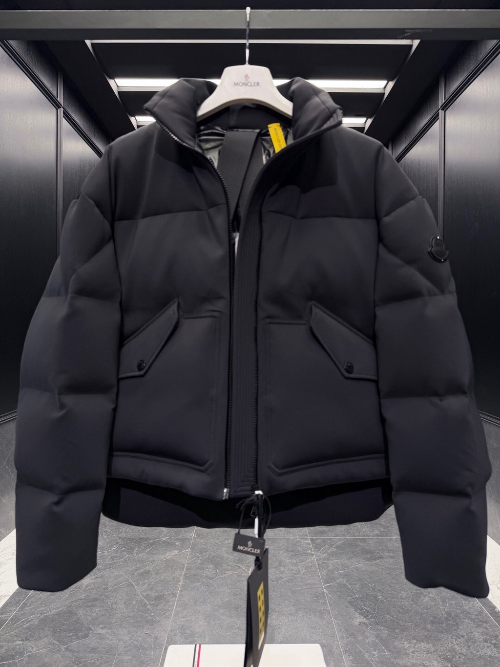 Moncler x EE72 by Edward Enninful Seymour Short Down Jacket Feminina