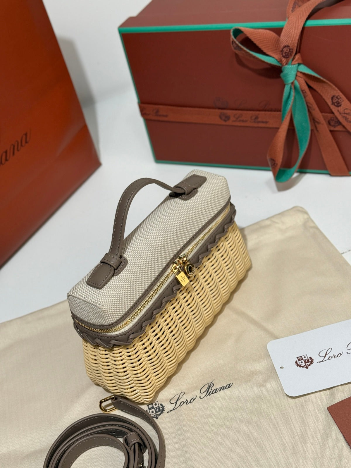 Loro Piana Extra Pocket L19 Bag Beige/Taupe