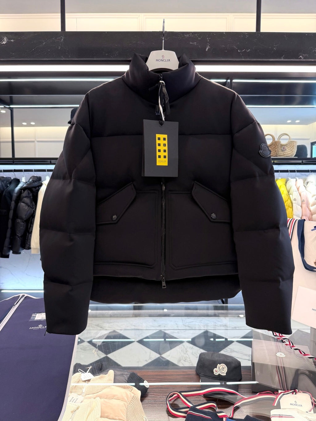 Moncler x EE72 by Edward Enninful Seymour Short Down Jacket Feminina