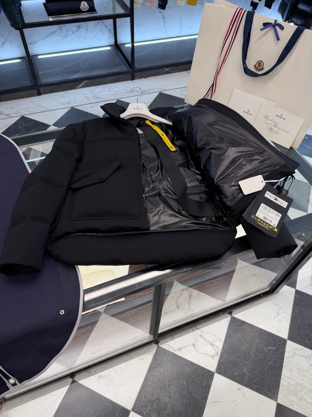 Moncler x EE72 by Edward Enninful Seymour Short Down Jacket Feminina