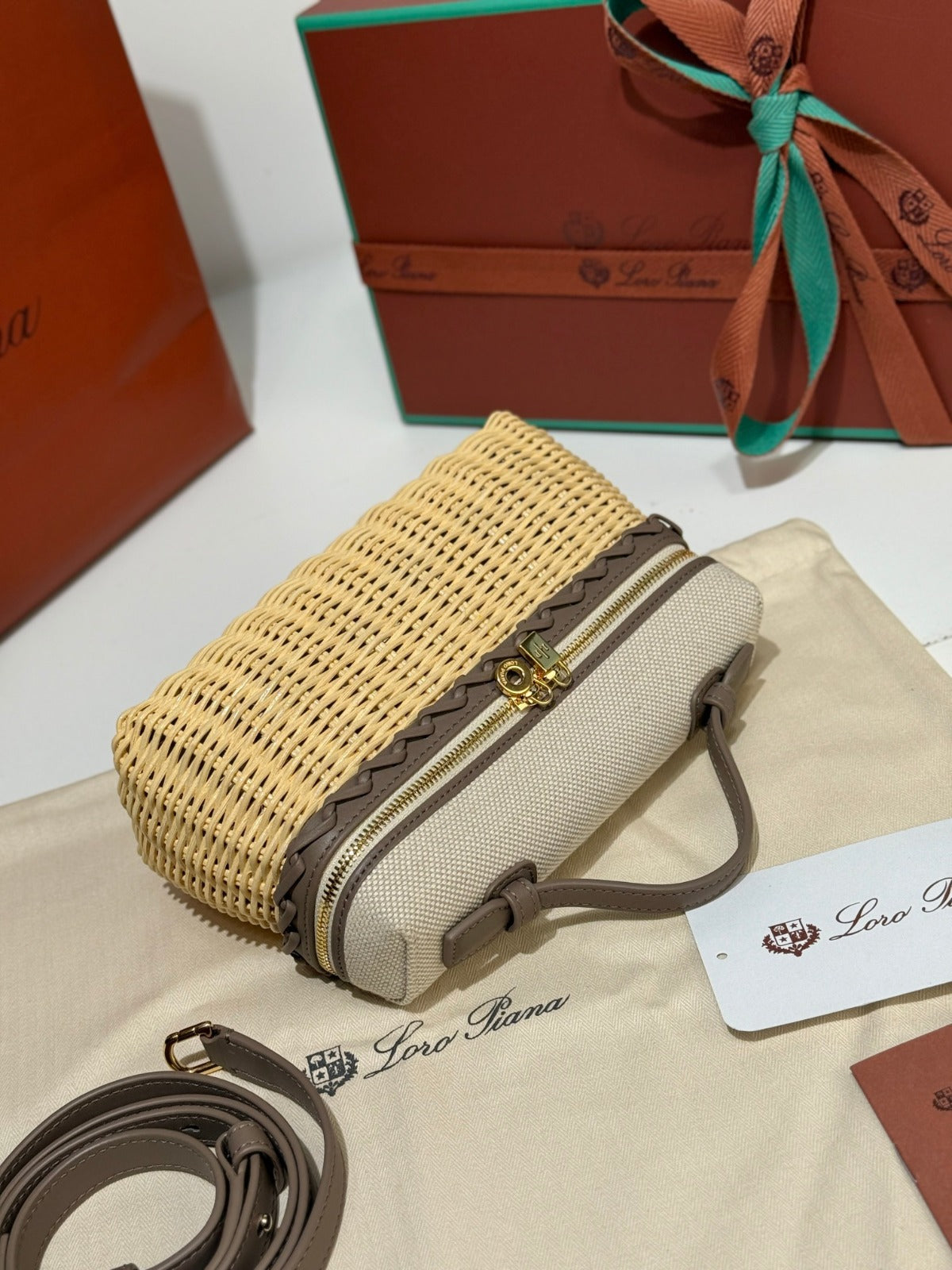 Loro Piana Extra Pocket L19 Bag Beige/Taupe