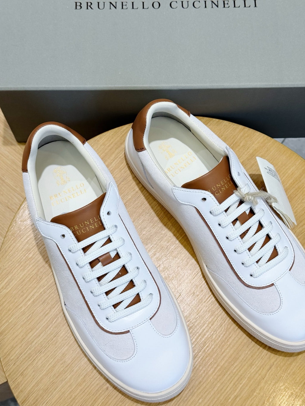 Brunello Cucinelli contrast-trimmed low-top Sneaker White/Tan Brown