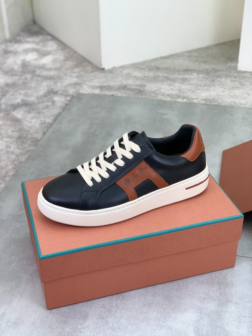 Loro Piana Newport Walk Sneaker Black/Brown .