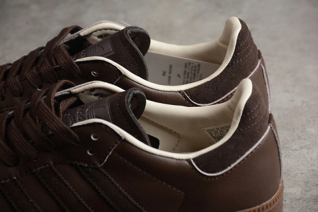 Samba Brown Off White
